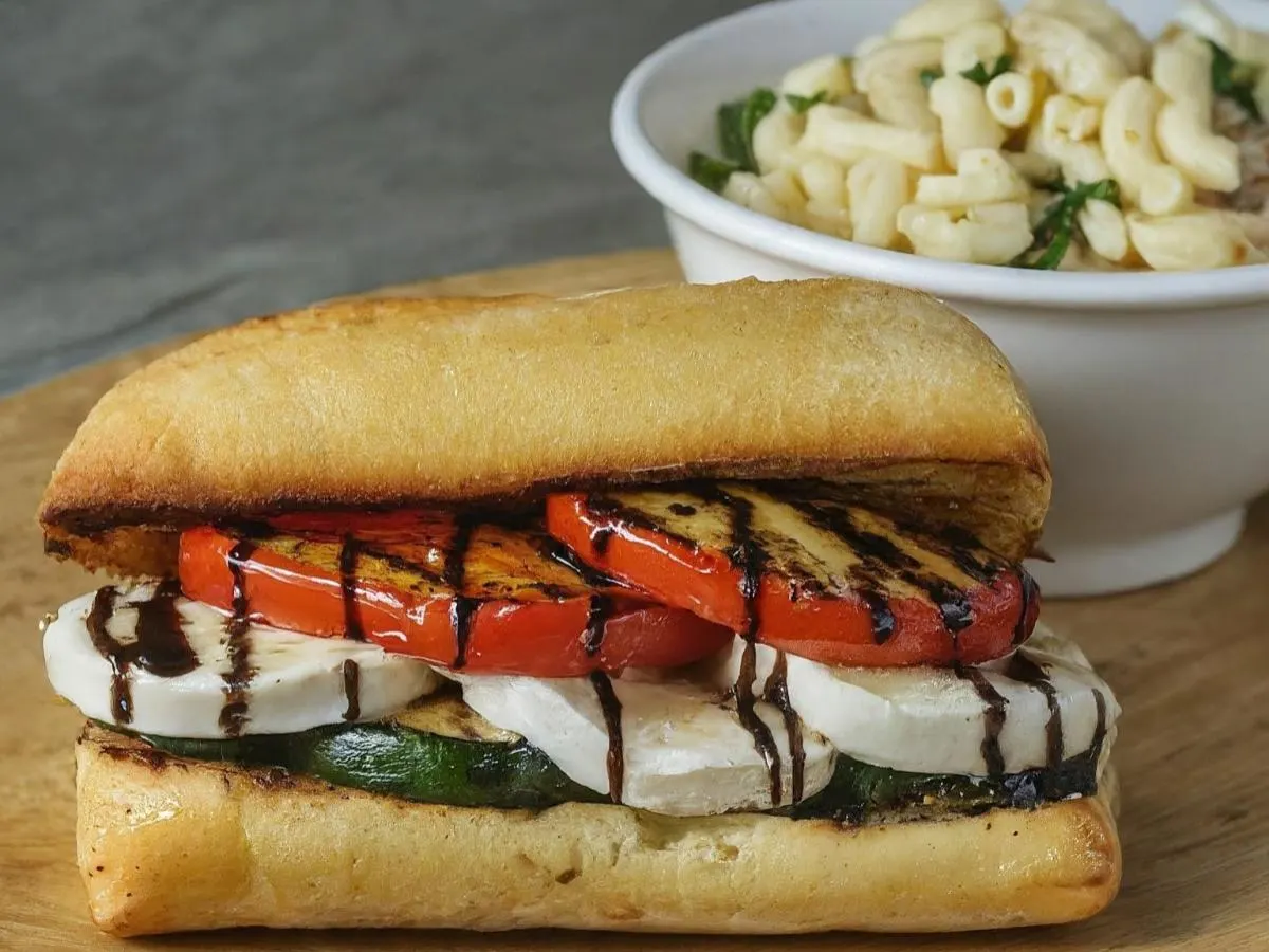 The Vegeta-tarian with Macaroni Salad