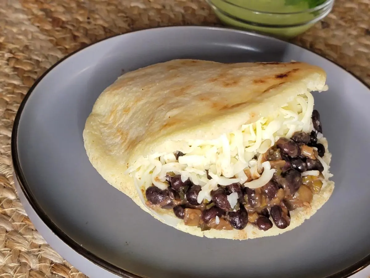 Mini Arepa Domino