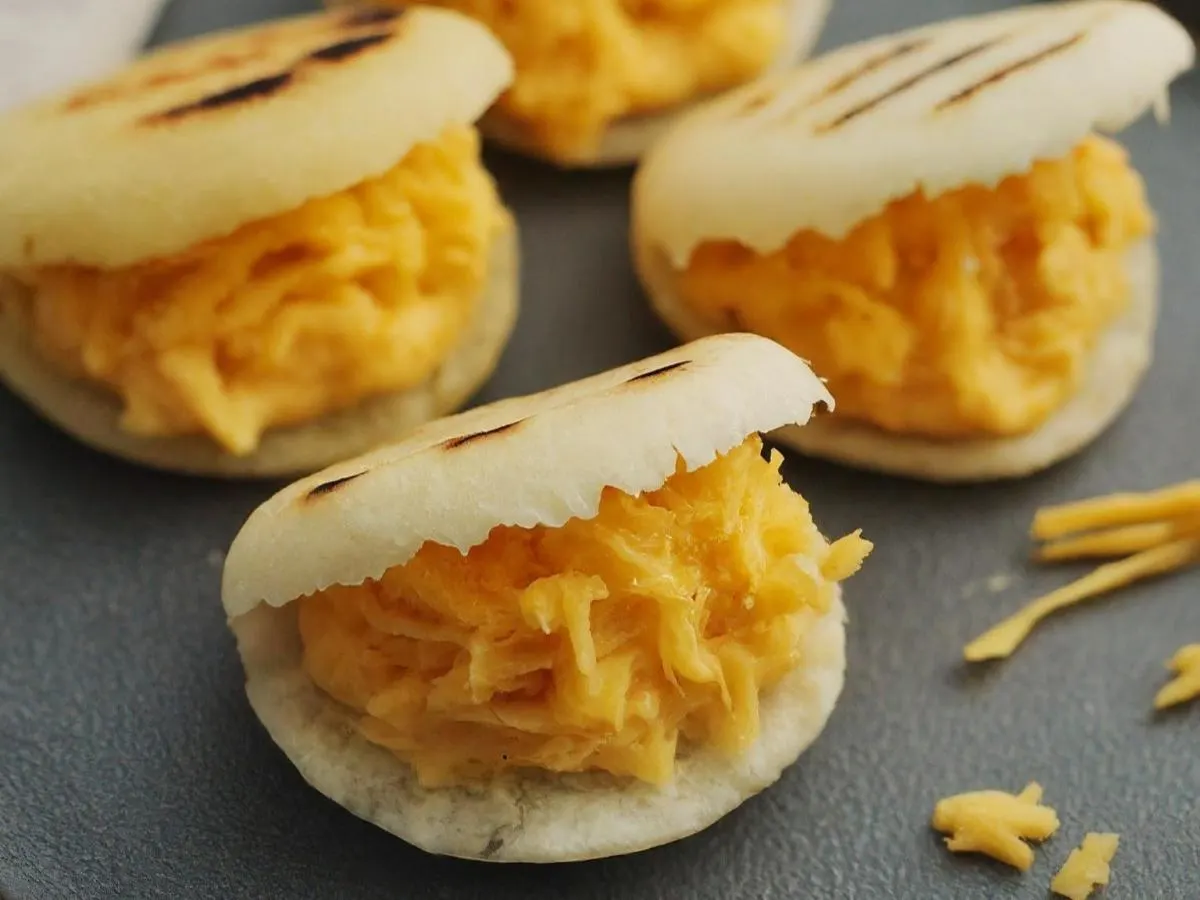 Mini Arepa Vegan Cheese