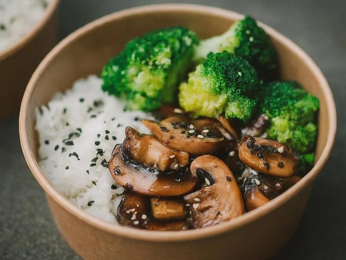Mushroom Stir Fry with Jasmine Rice and Broccoli Mushroom Stir Fry with Jasmine Rice and Broccoli