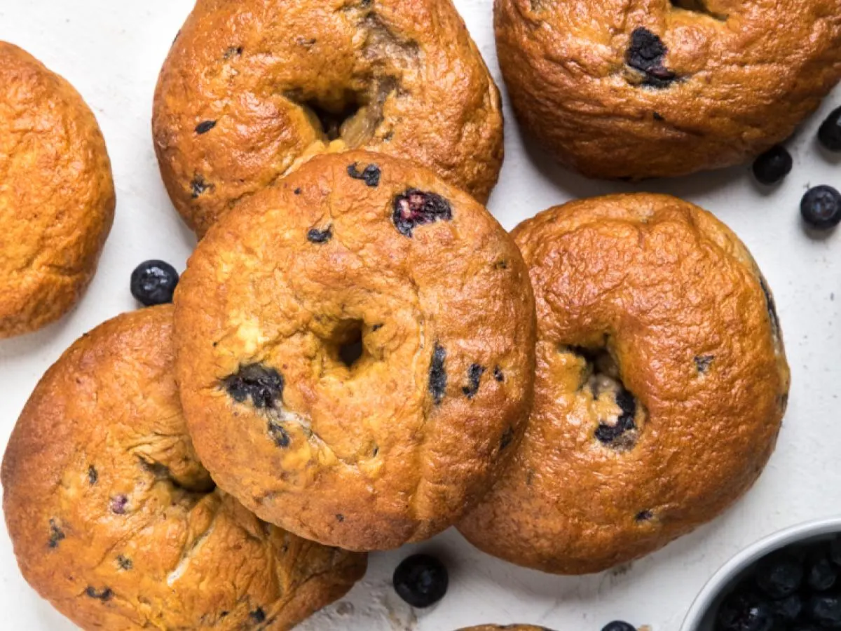 Vegan Blueberry Bagels Vegan Blueberry Bagels