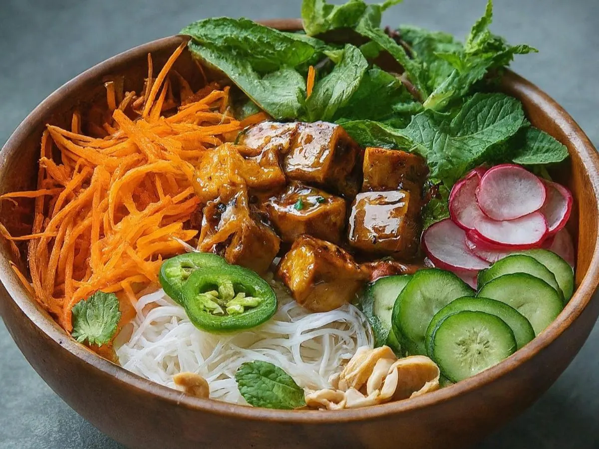Teriyaki Tofu and Rice Vermicelli Salad Vietnamese Bowl Teriyaki Tofu and Rice Vermicelli Salad Vietnamese Bowl