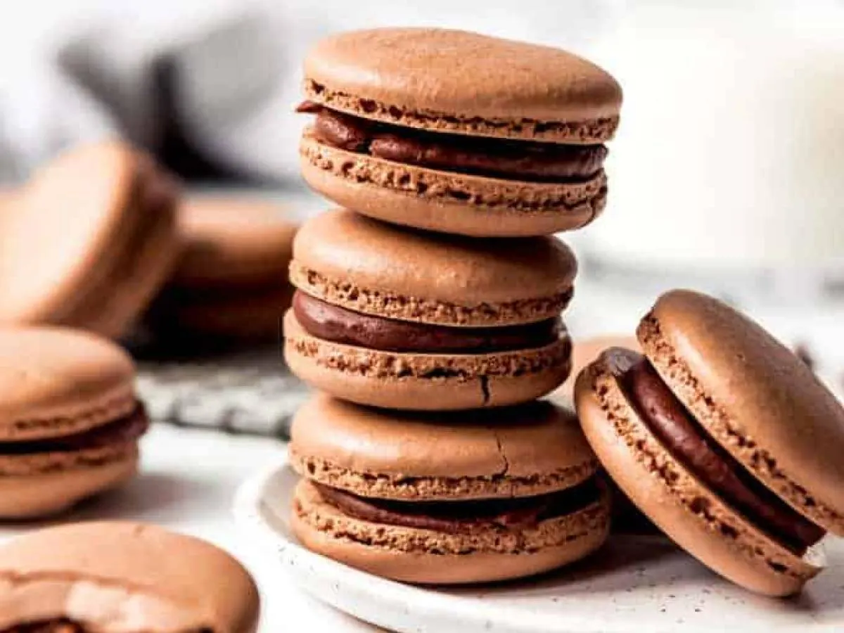 Chocolate Macaron Chocolate Macaron