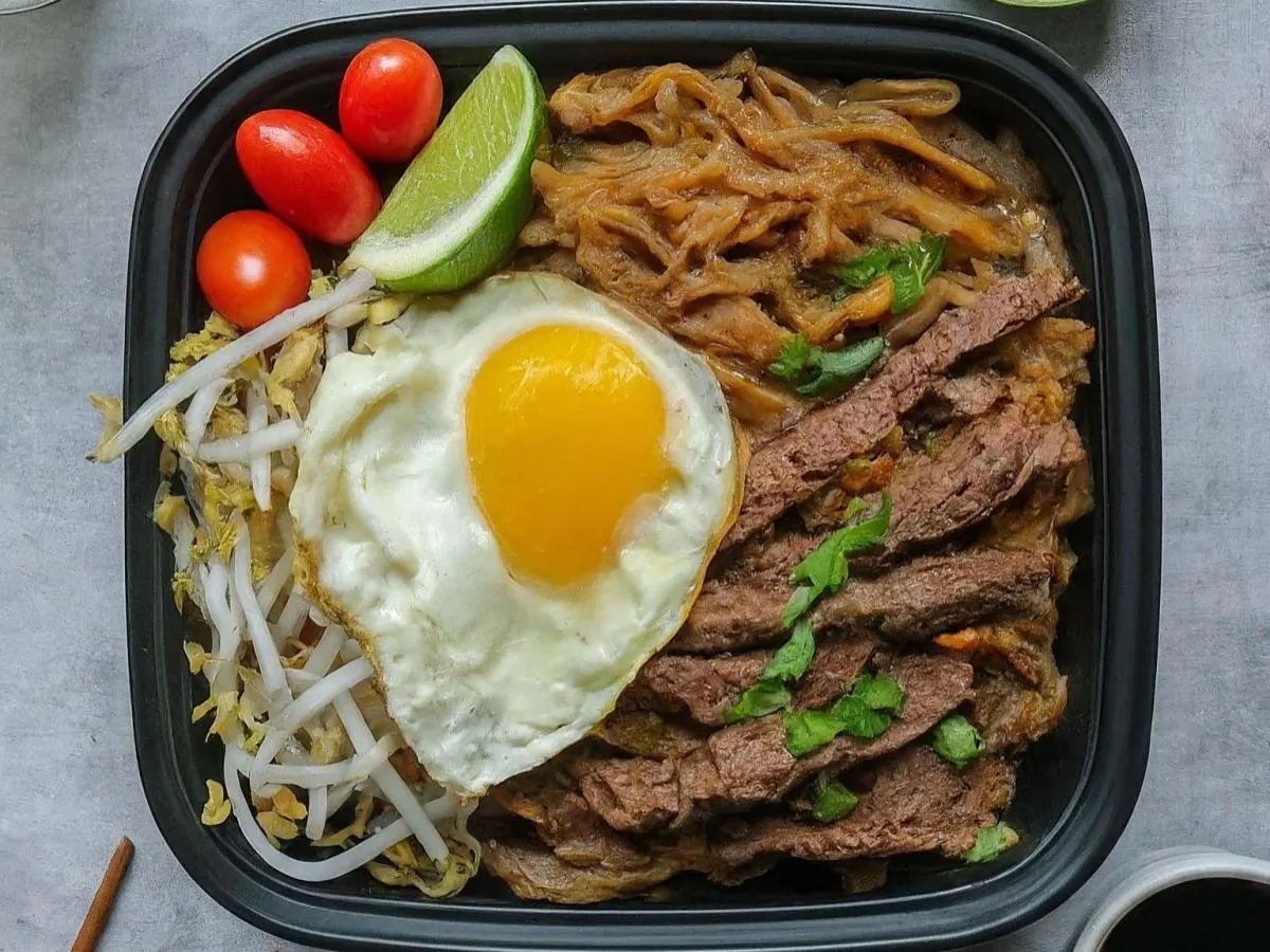 Shirataki Mee Goreng Flank Steak Box Shirataki Mee Goreng Flank Steak Box