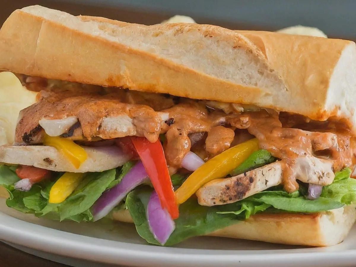 Chicken Chipotle Sandwich with Chips