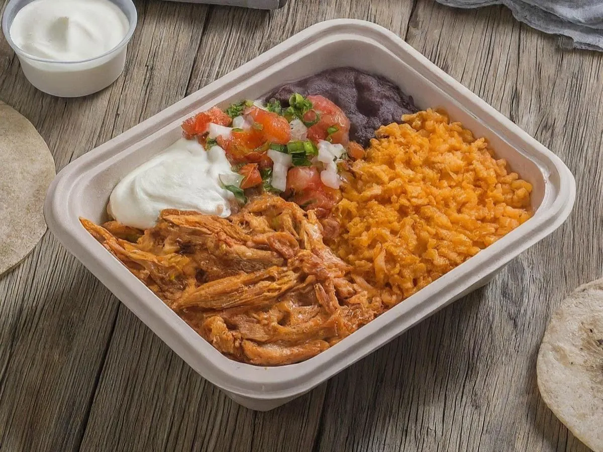 Pollo Tinga Super Burrito Bowl Pollo Tinga Super Burrito Bowl