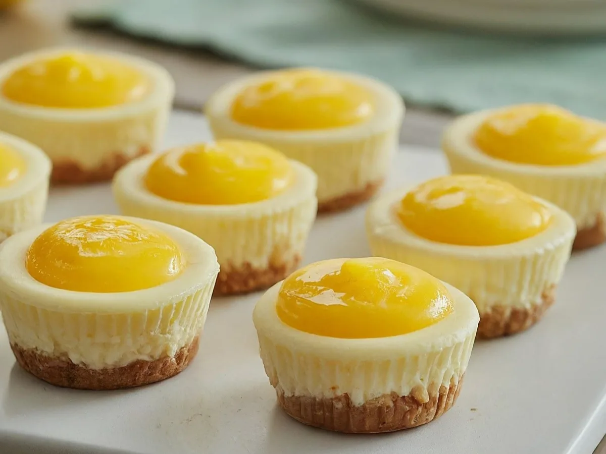 Cheesecake Bite with Lemon Curd Cheesecake Bite with Lemon Curd