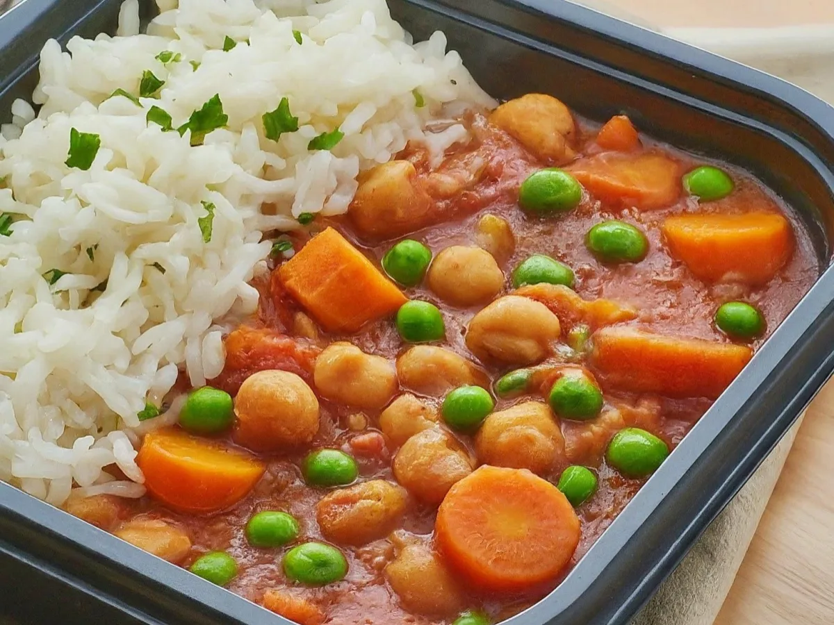 Vegan Garbanzo Bean Stew with Seasoned Rice Vegan Garbanzo Bean Stew with Seasoned Rice