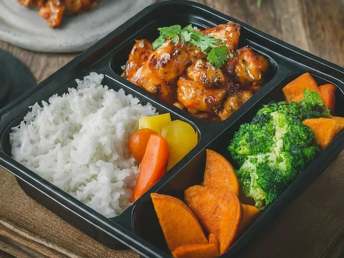 The Classic with 7-Spice Chicken The Classic with 7-Spice Chicken