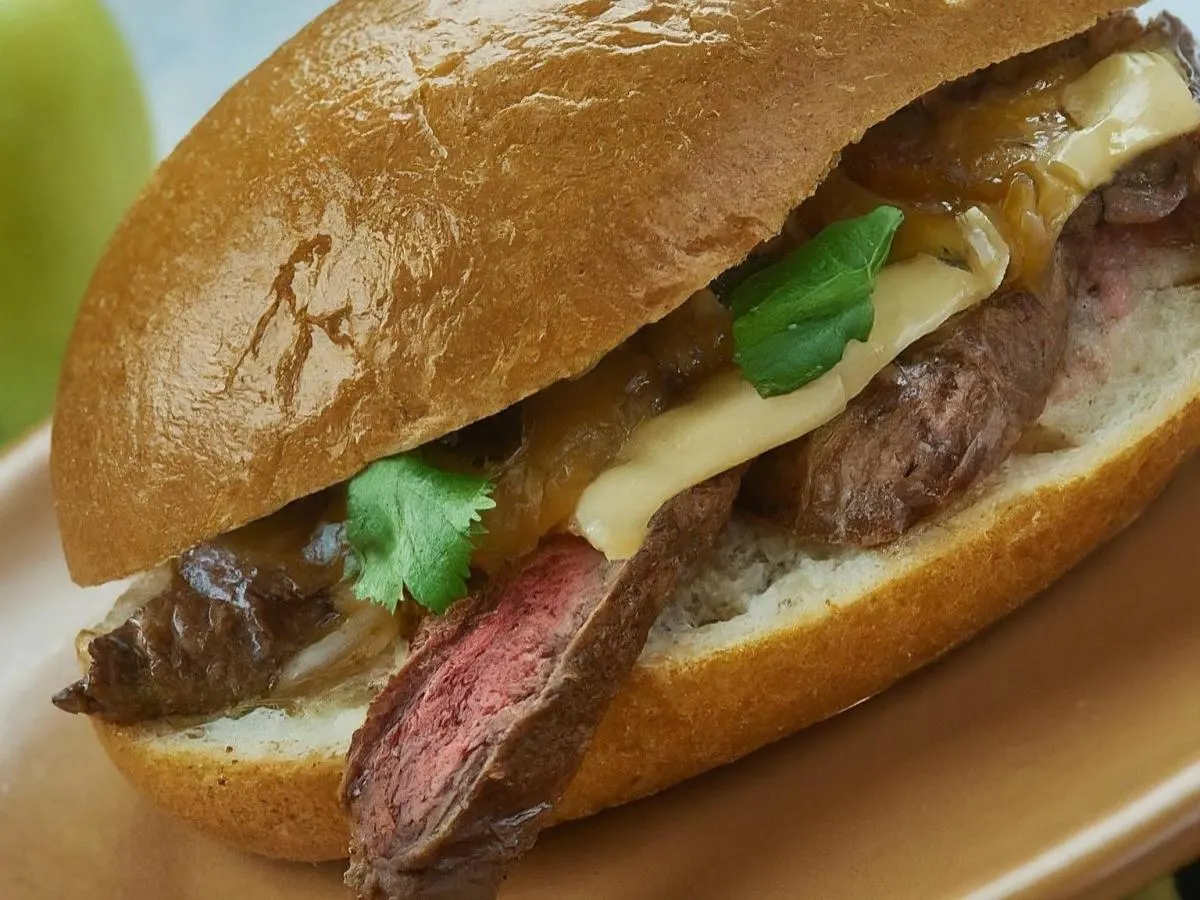 Honey Chipotle Skirt Steak Sandwich Honey Chipotle Skirt Steak Sandwich