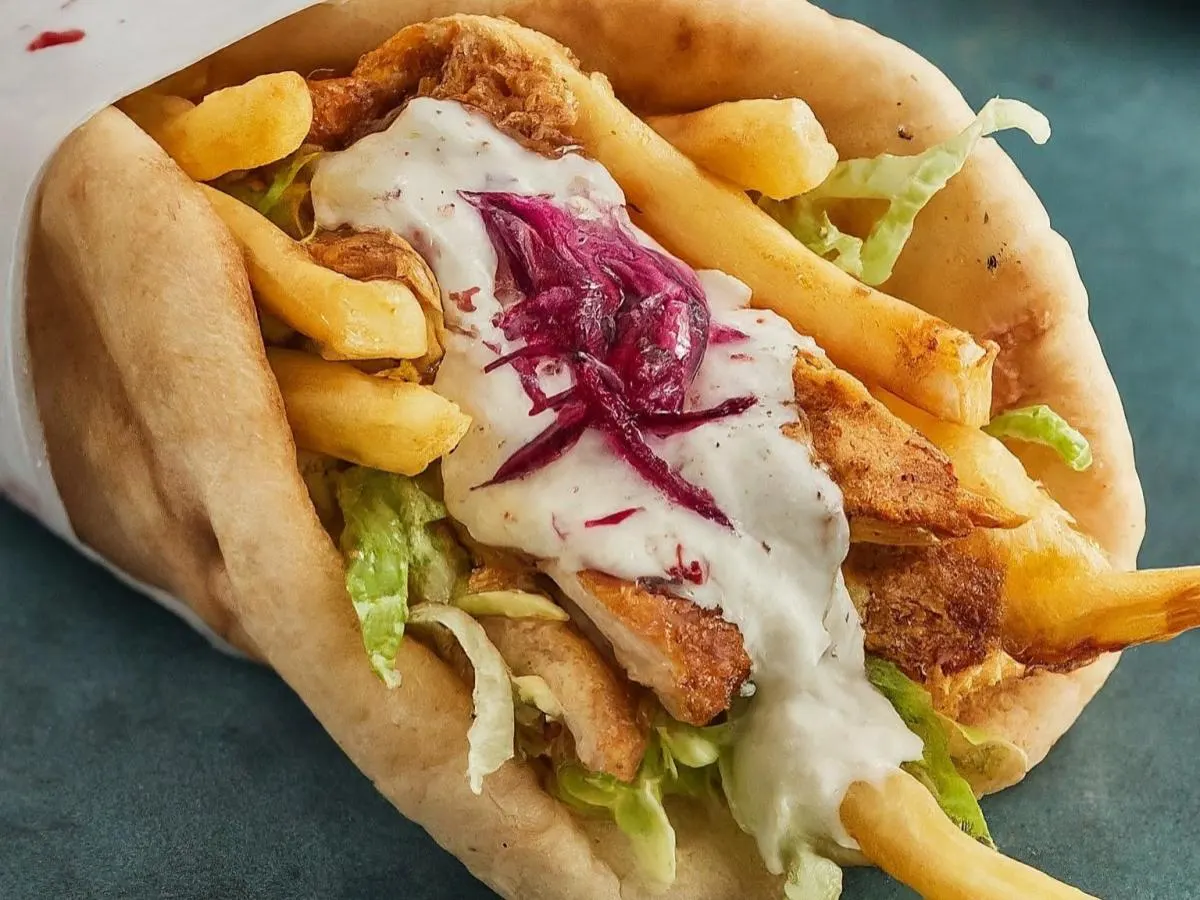 Chicken Gyro BOX with Regular Aioli Sauce