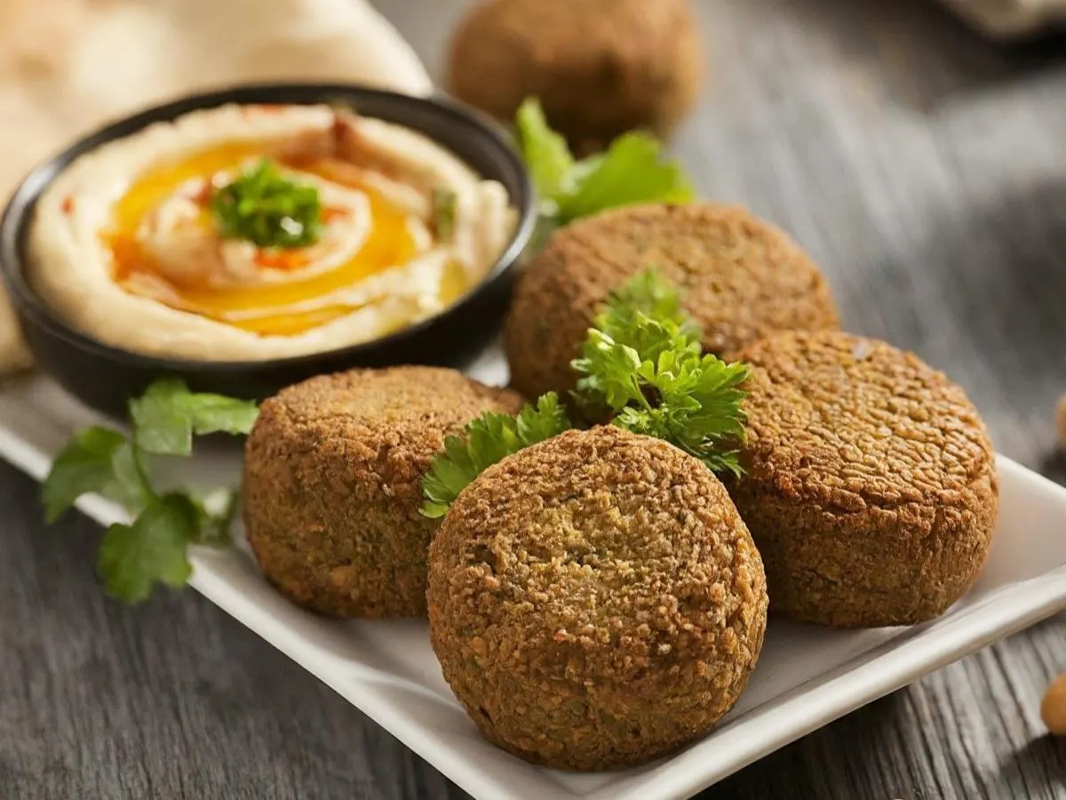 Falafel Appetizer with Hummus and Pita