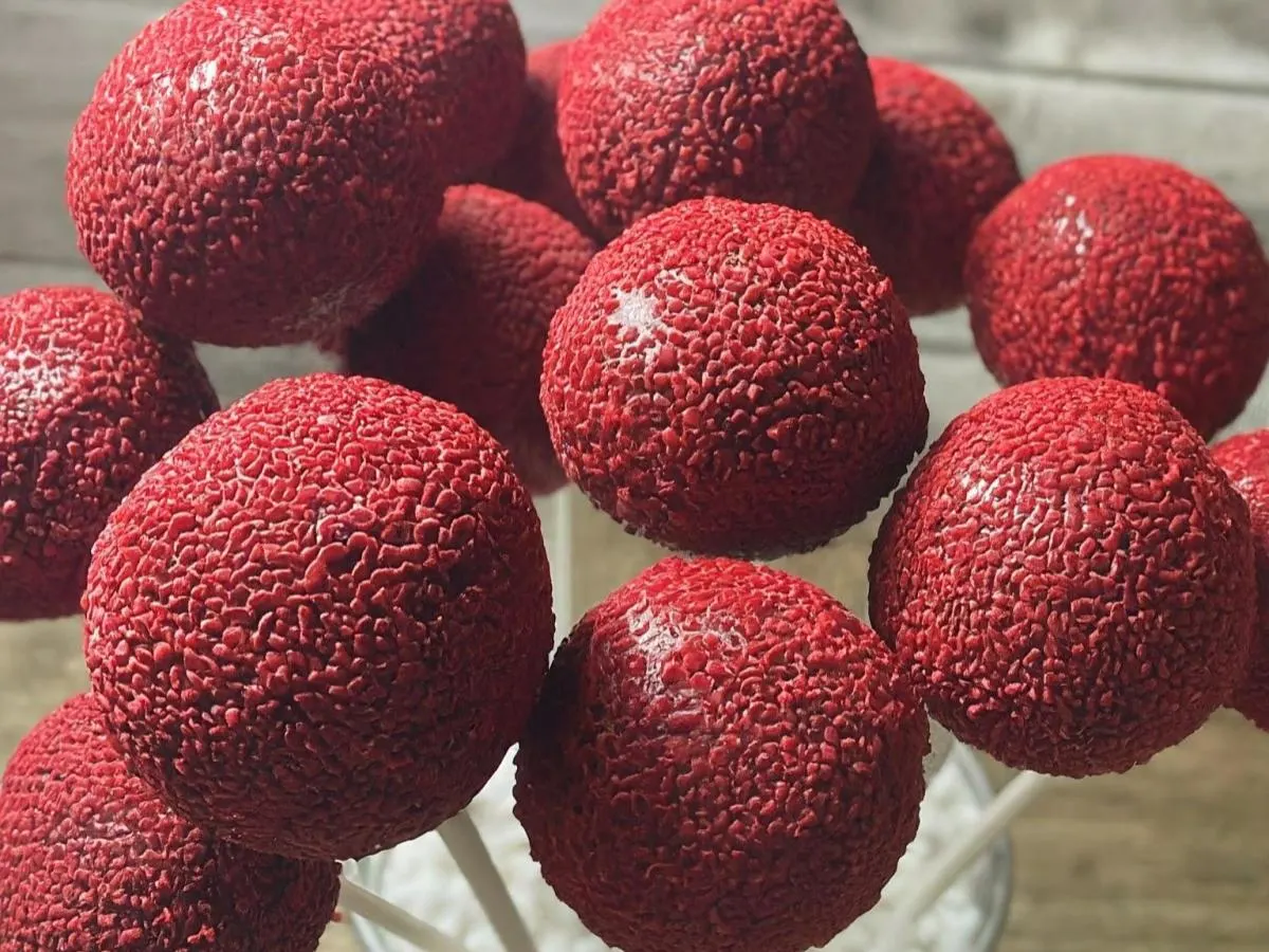 Red Velvet Cake Pops Red Velvet Cake Pops