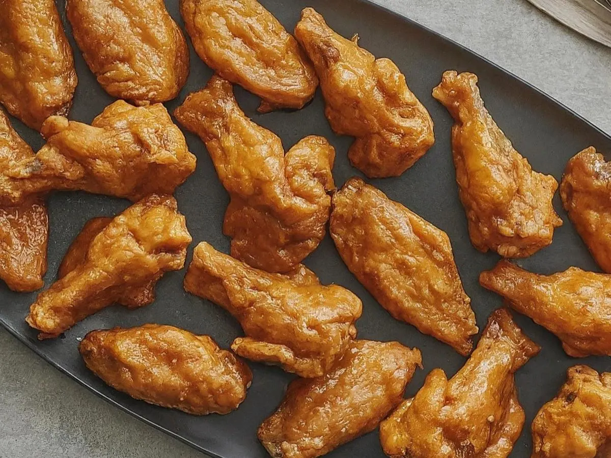 30 Plain Bone-In Wings 30 Plain Bone-In Wings