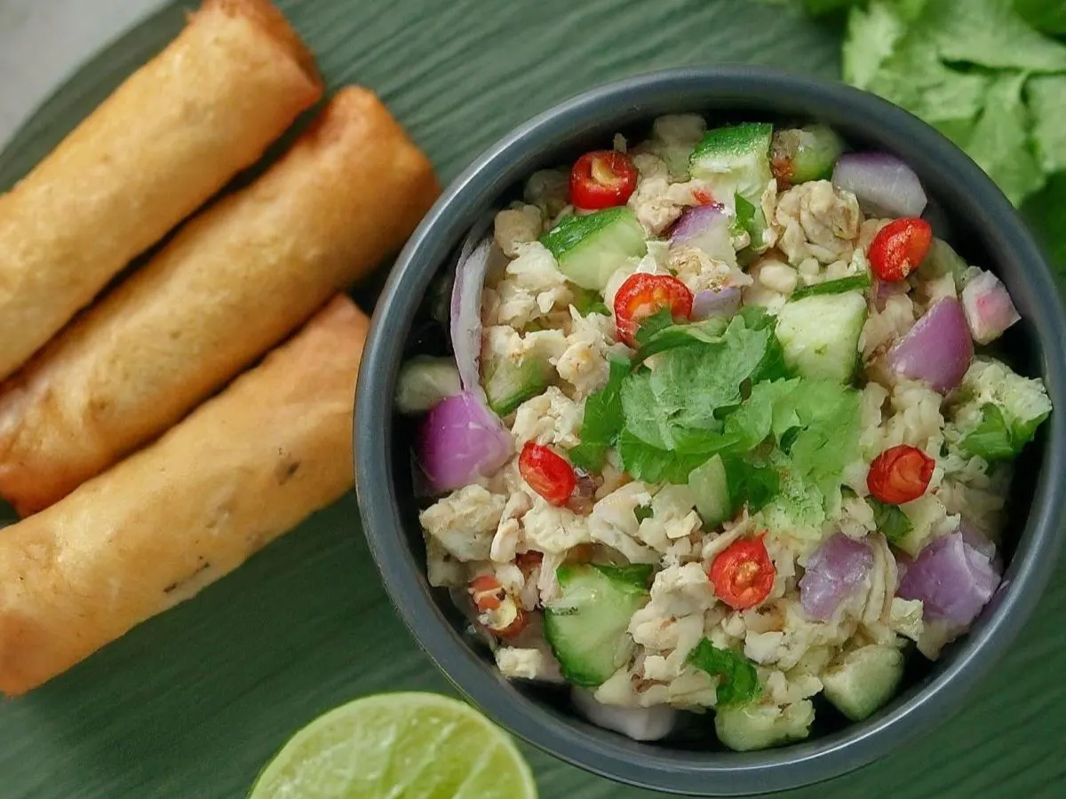 Chicken Salad with Vegetable Egg Rolls Chicken Salad with Vegetable Egg Rolls