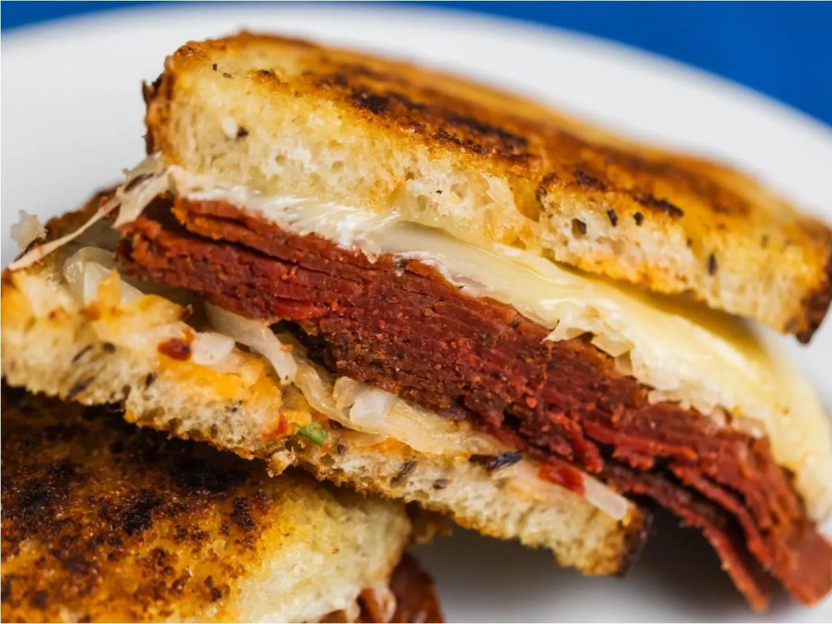 Vegan Classic Reuben Platter Vegan Classic Reuben Platter