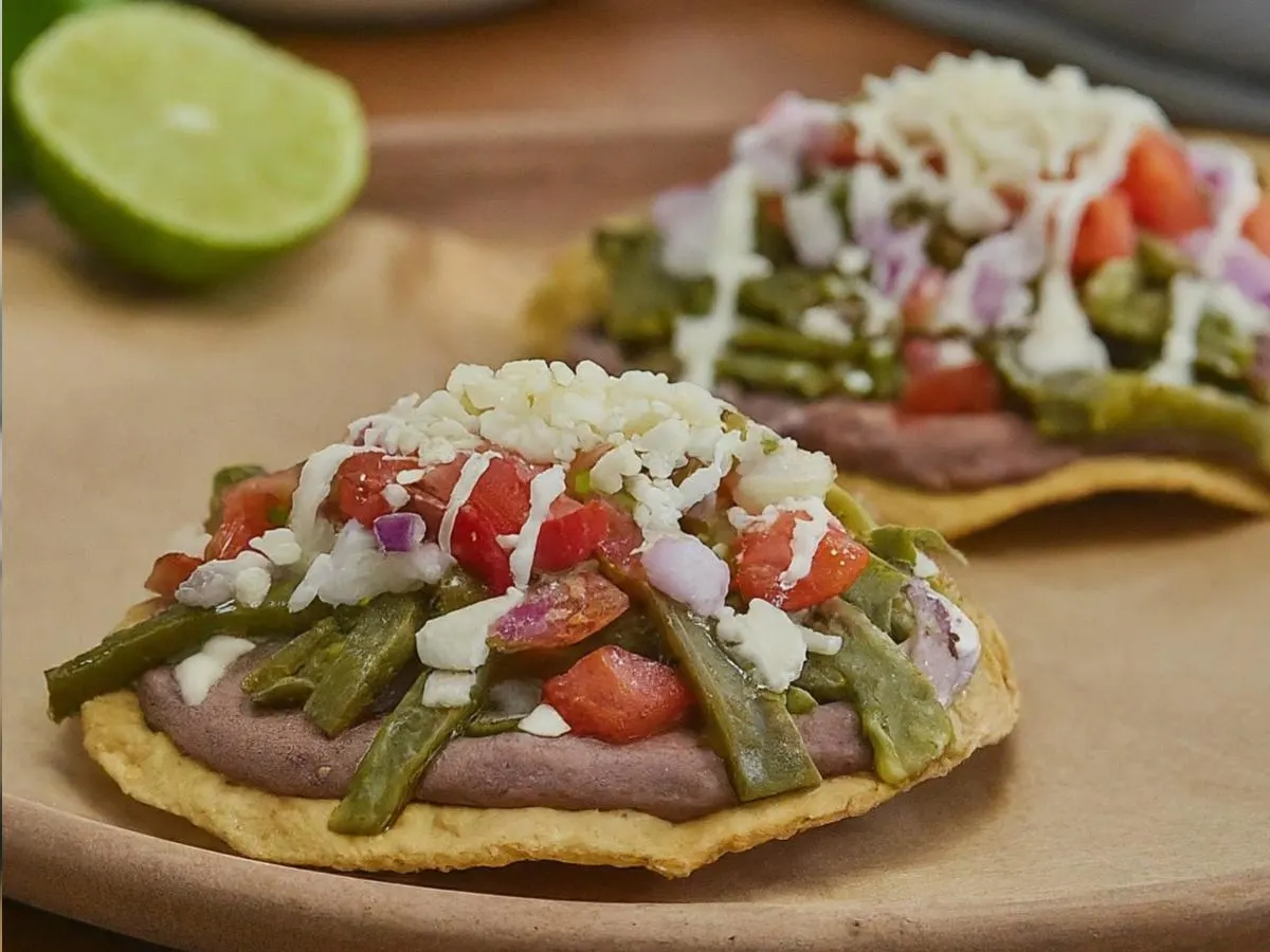 Tostadas de Nopales Tostadas de Nopales