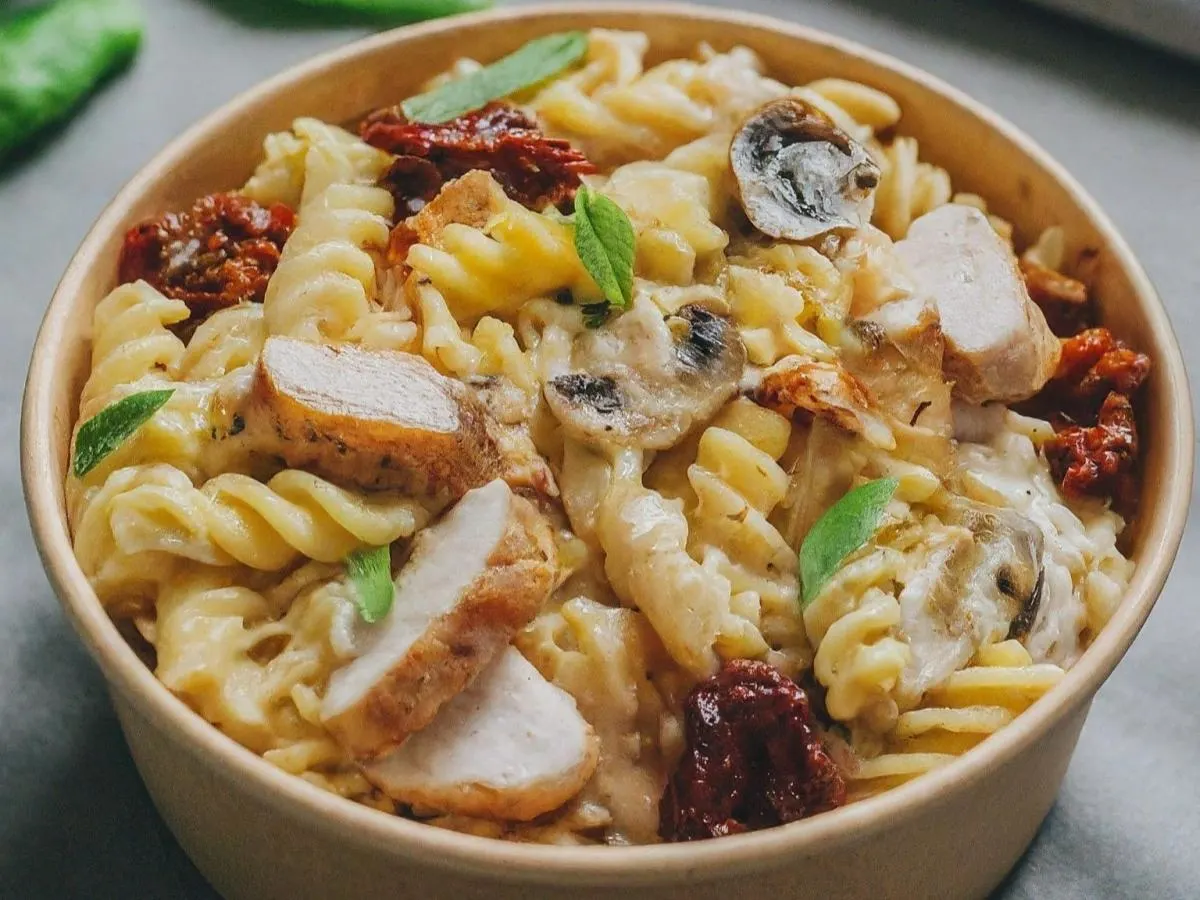 Fusilli con Pollo