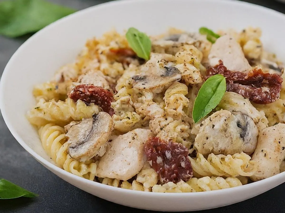 Fusilli Con Pollo