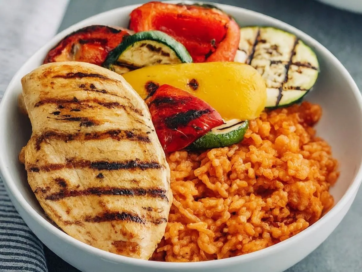 Grilled Chicken with Spanish Rice and Grilled Veggies Box