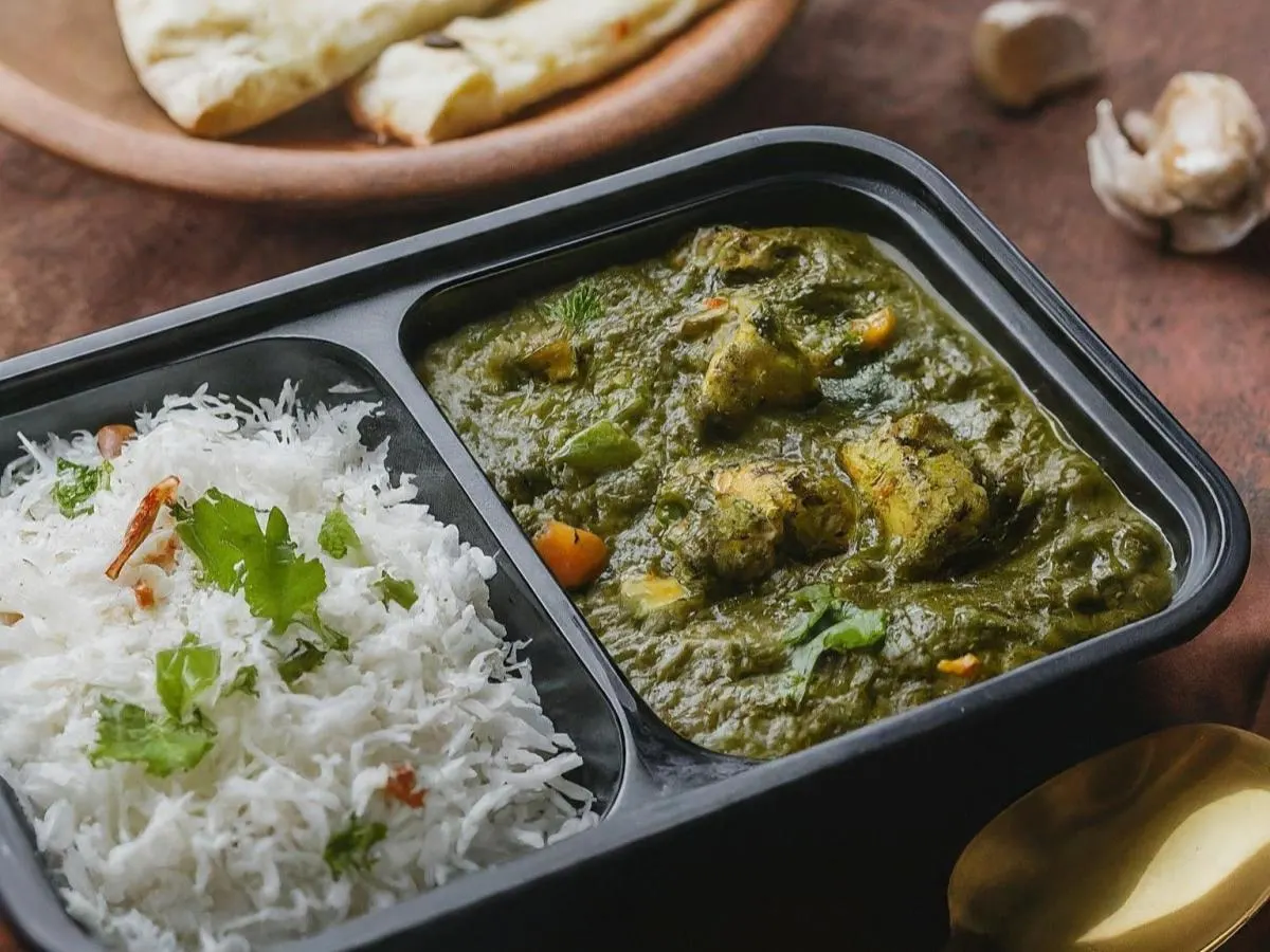 Saag Chicken With Basmati Rice and Mixed Vegetables and Naan Saag Chicken With Basmati Rice and Mixed Vegetables and Naan