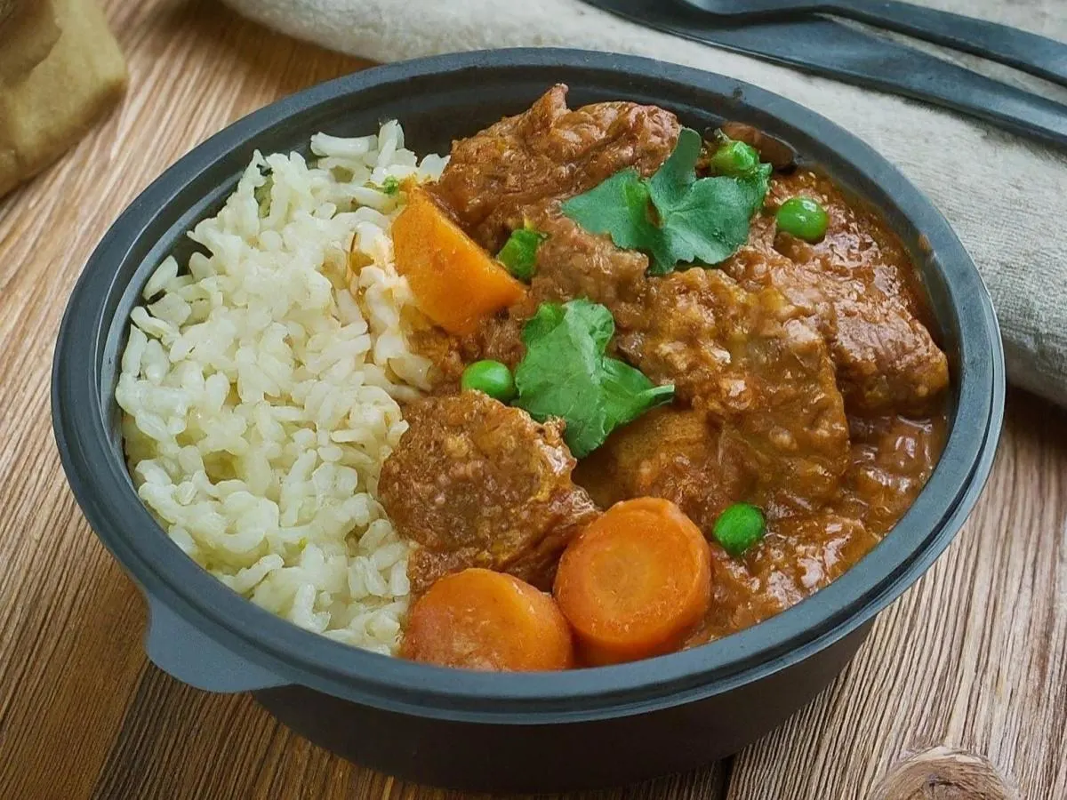 Lamb Rogan Josh With Basmati Rice and Mixed Vegetables Lamb Rogan Josh With Basmati Rice and Mixed Vegetables