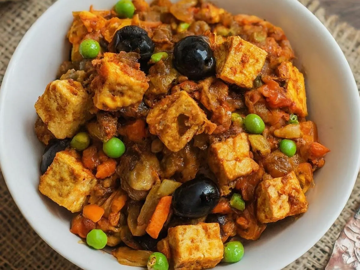 Tofu-Cauliflower Picadillo Tofu-Cauliflower Picadillo