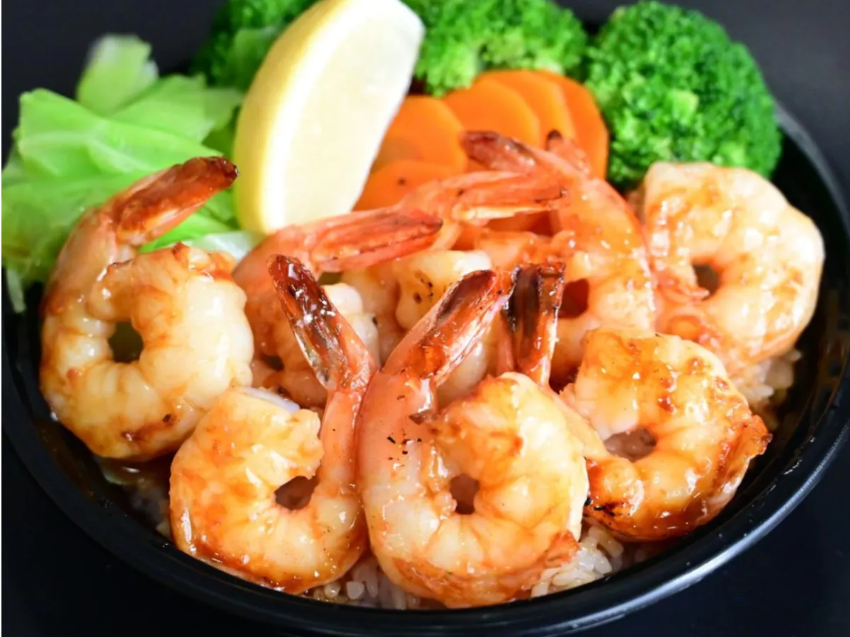 Individual Jumbo Shrimp Bowl with Brown Rice and Veggies Individual Jumbo Shrimp Bowl with Brown Rice and Veggies