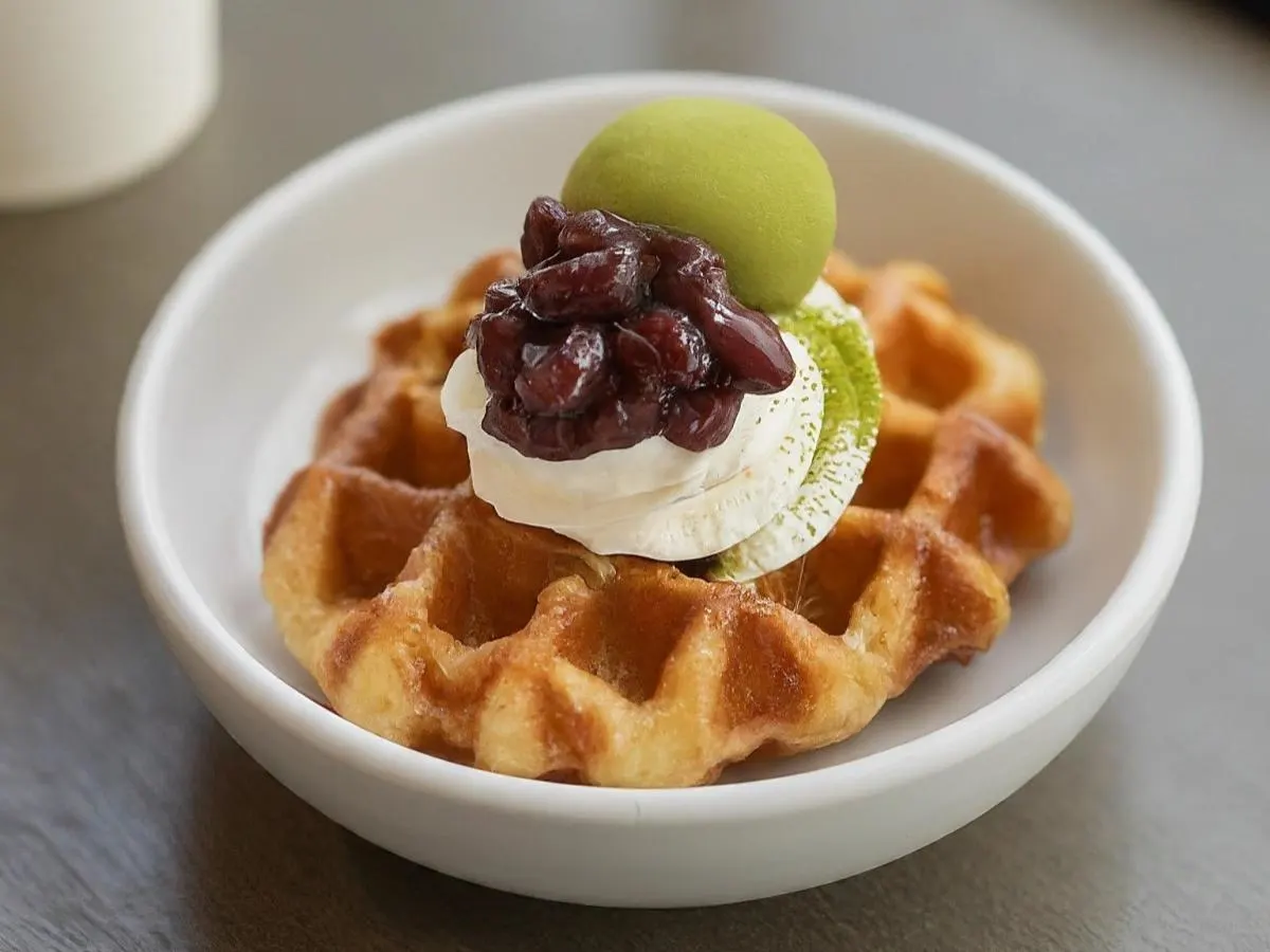 Croffle Matcha, Red bean & Mochi Croffle Matcha, Red bean & Mochi