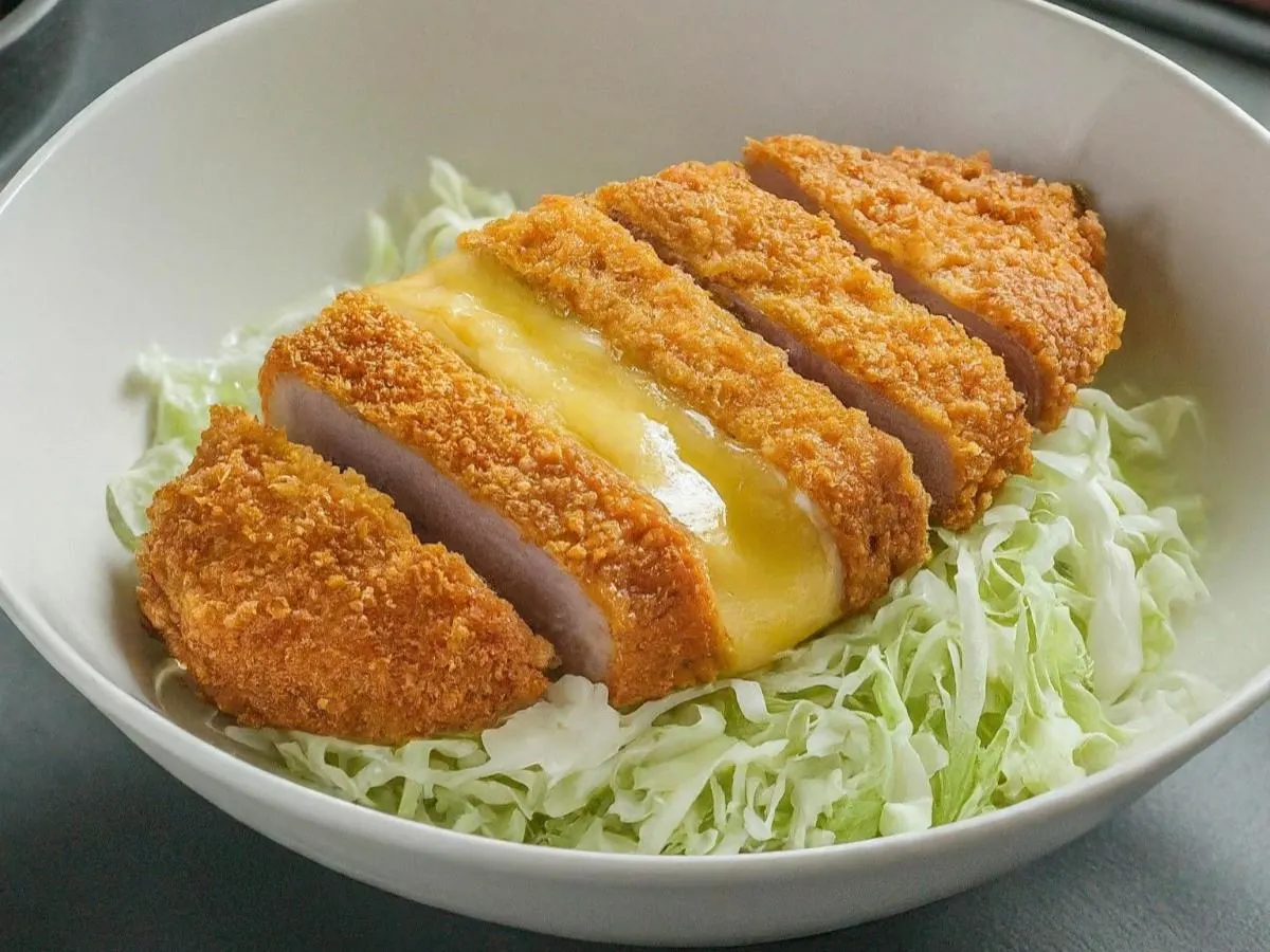 Pork Katsu Stuffed with Mozzarella Pork Katsu Stuffed with Mozzarella