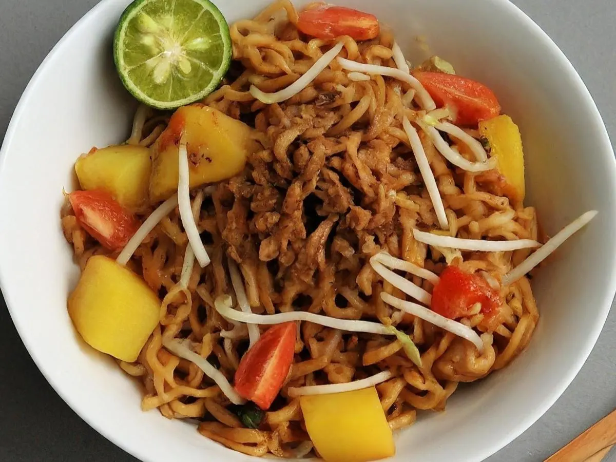 Mee Goreng Chicken Box Mee Goreng Chicken Box