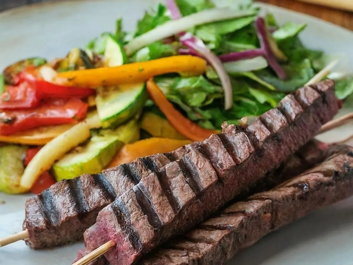 Light Carb Et Shish Kebab with Sauteed Veggies and Salad