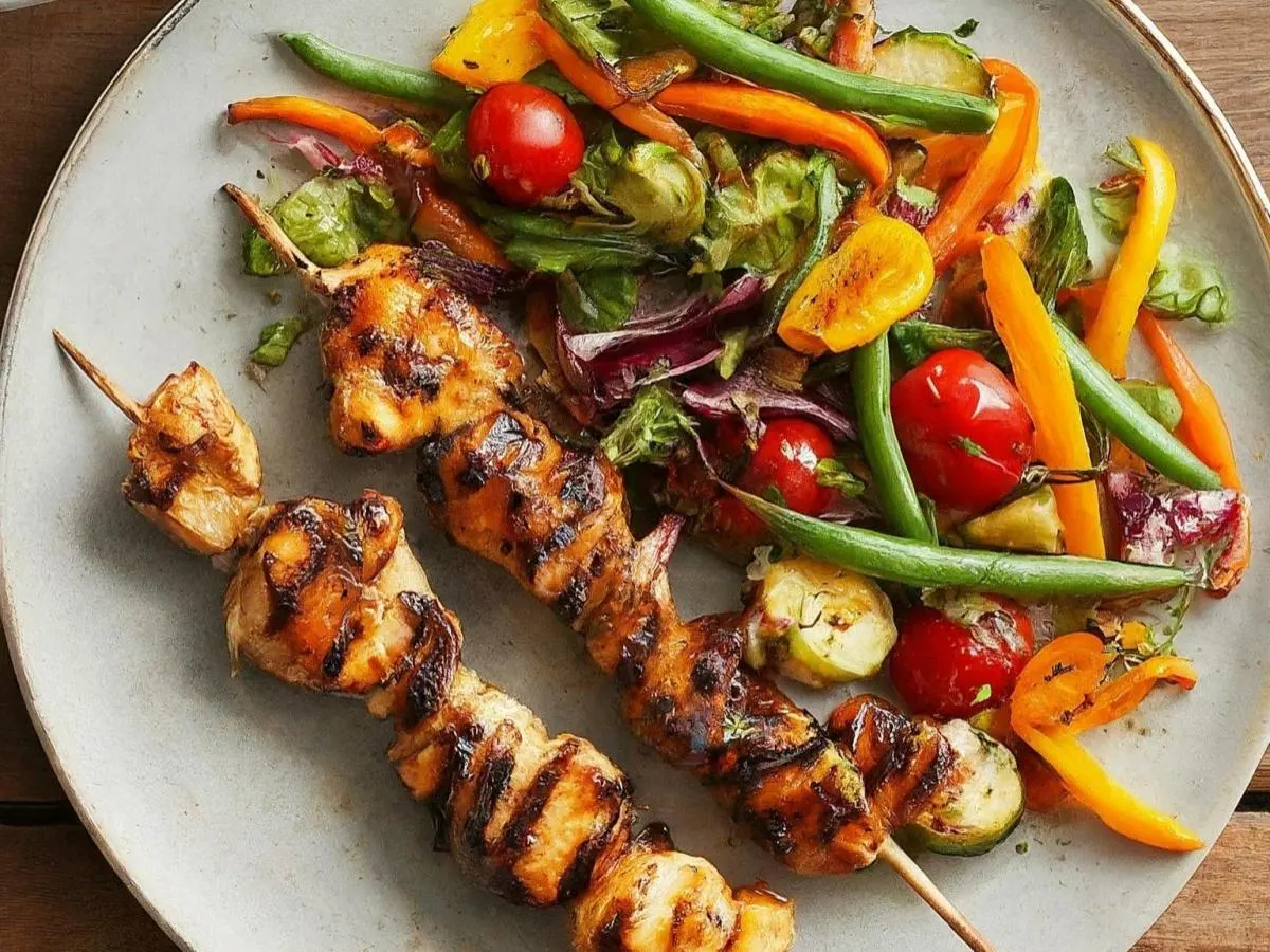 Light Carb Tavuk Shish Kebab with Sauteed Veggies and Salad