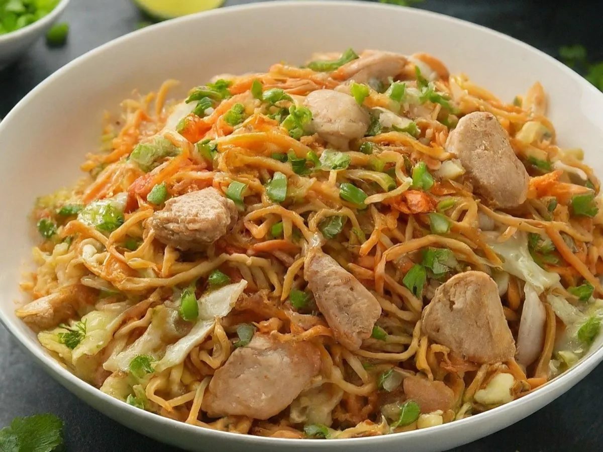 Chicken Lo Mein Boxed Meal