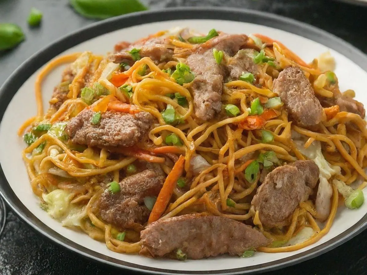 Pork Lo Mein Boxed Meal (No Tomatoes)