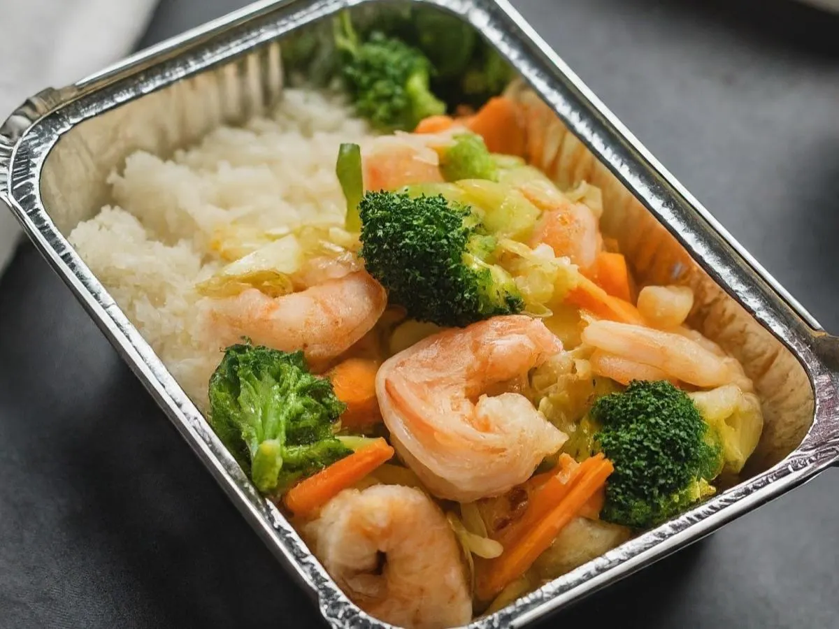 Steamed Rice with Steamed Shrimp