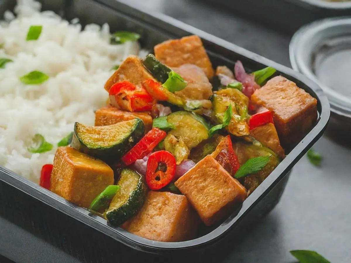 Hunan Tofu Boxed Meal (No Tomatoes)