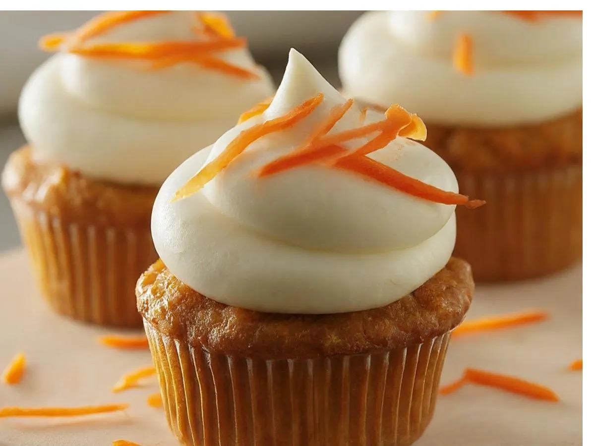 Carrot Cupcake with Vanilla Frosting Carrot Cupcake with Vanilla Frosting