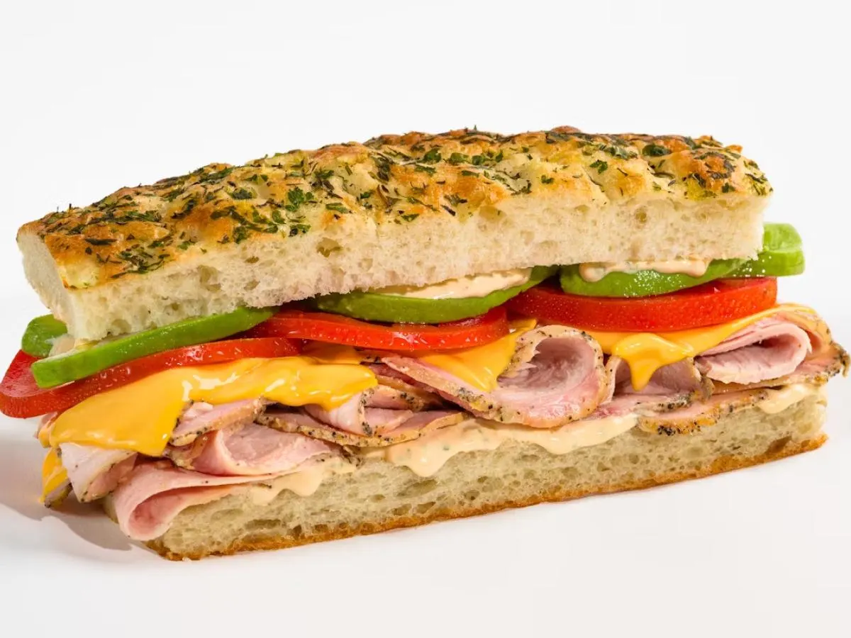Roasted Turkey and Cheddar Sandwich Roasted Turkey and Cheddar Sandwich