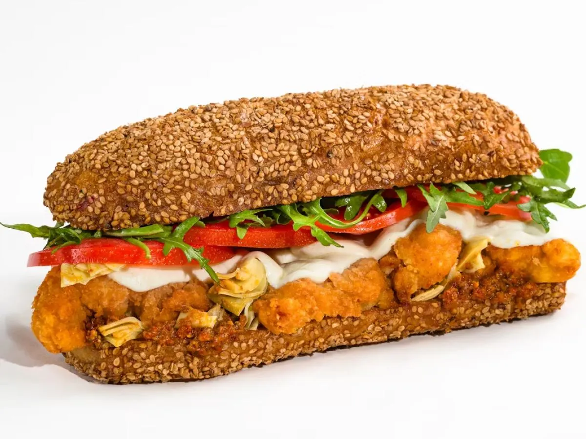 Crispy Chicken and Mozz Sandwich Crispy Chicken and Mozz Sandwich