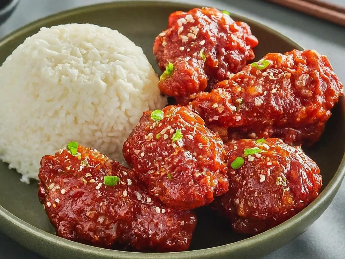 Korean Fried Chicken with Rice Korean Fried Chicken with Rice
