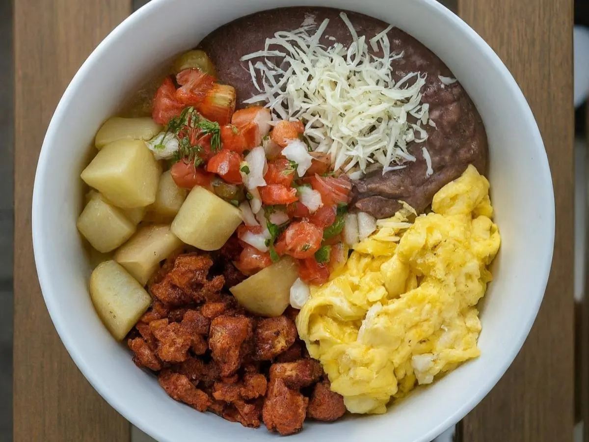 Breakfast Bowl with Spicy Chorizo Breakfast Bowl with Spicy Chorizo