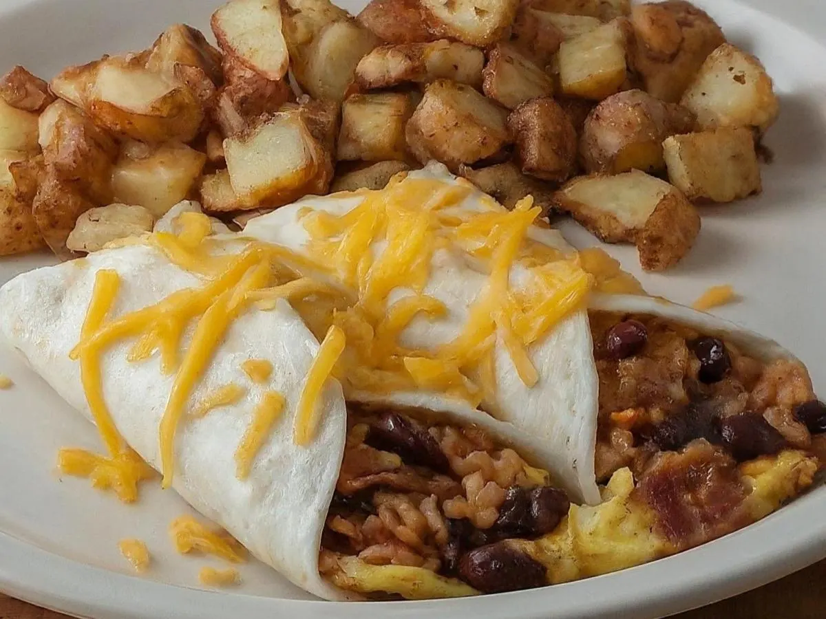 Mexican Breakfast with Bacon Burrito Mexican Breakfast with Bacon Burrito