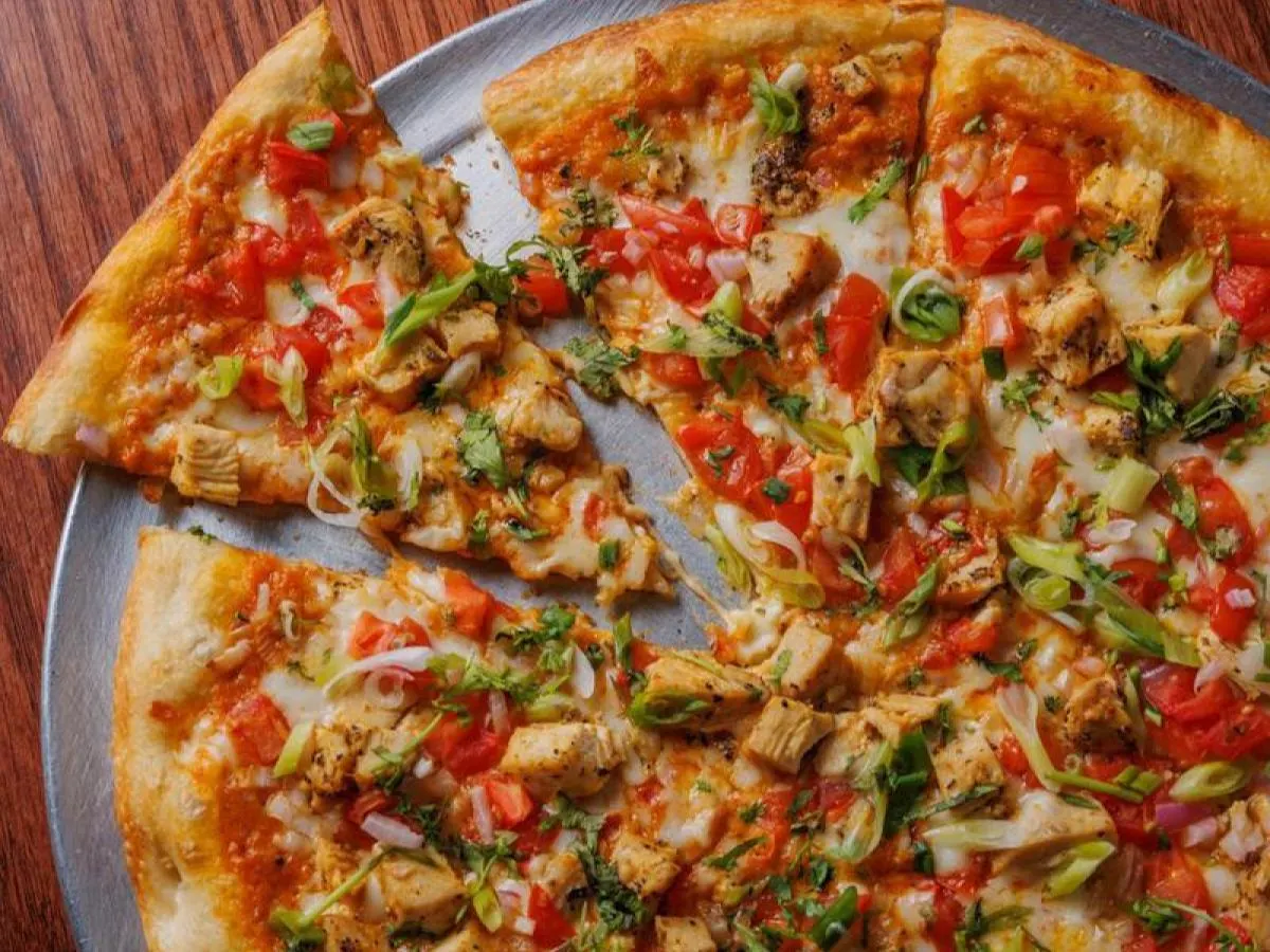 Butter Chicken Pizza Butter Chicken Pizza