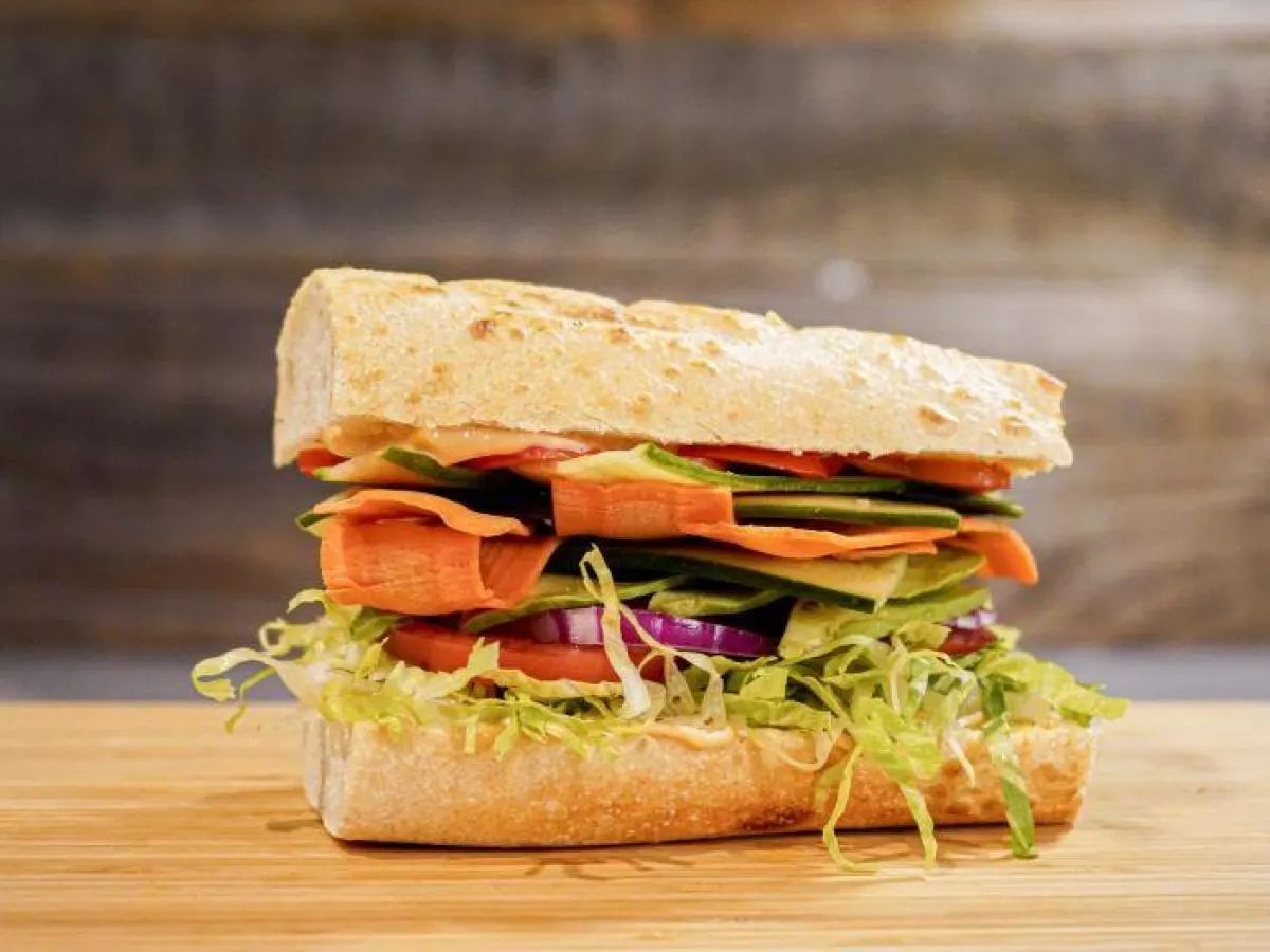 VEGAN Veggie Sandwich with Garden Salad VEGAN Veggie Sandwich with Garden Salad