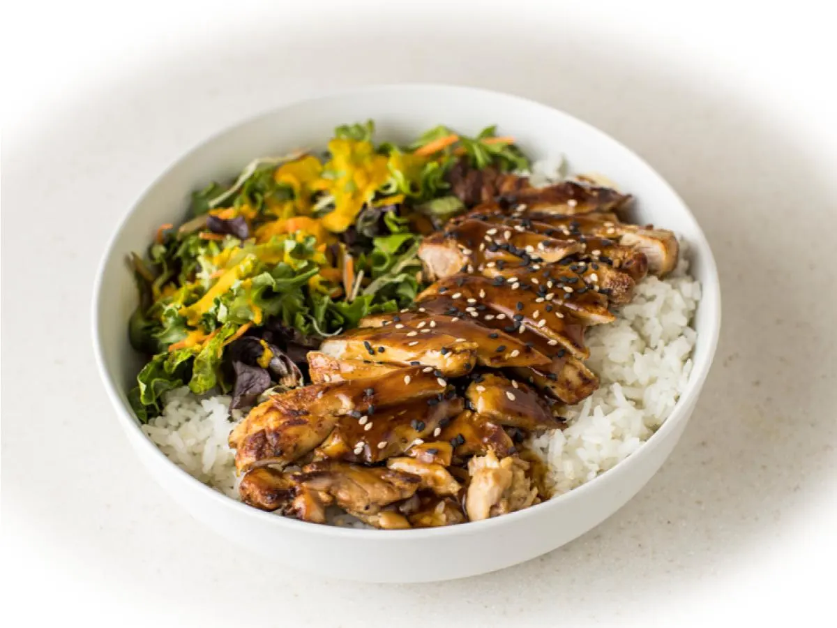 Chicken Thigh Bowl with Sesame Dressing Chicken Thigh Bowl with Sesame Dressing