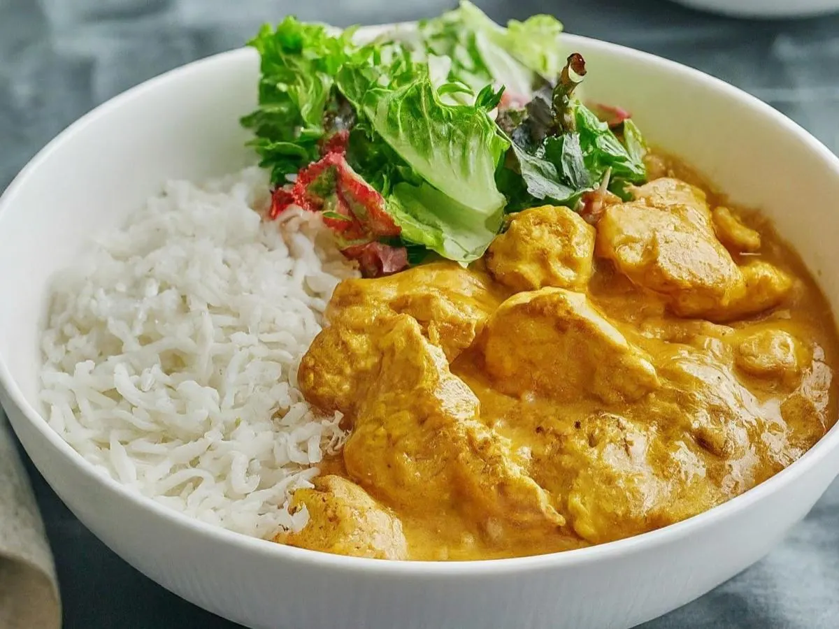 Coconut Chicken Curry with Basmati Rice and Green Salad Coconut Chicken Curry with Basmati Rice and Green Salad