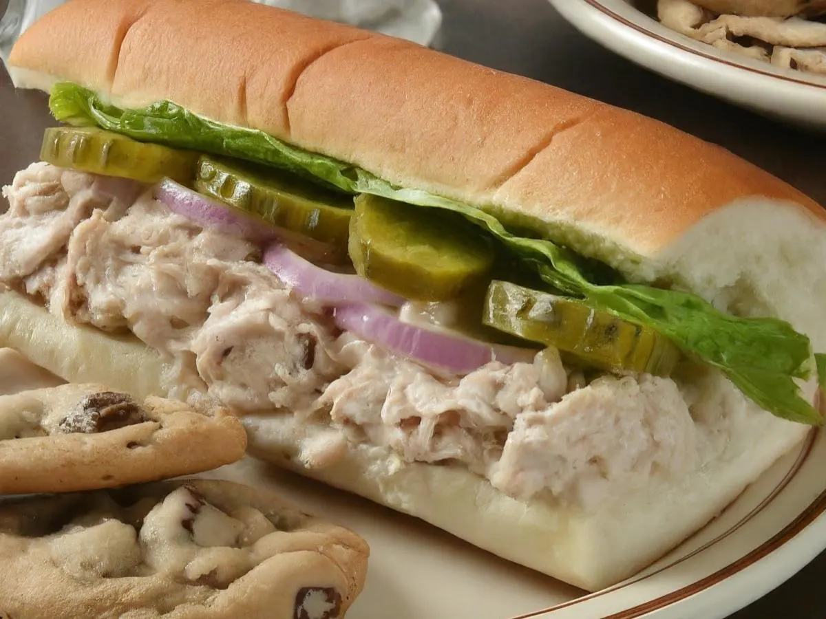 Albacore Tuna Sub on White Bread and a Chocolate Chip Cookie (No Tomatoes) Albacore Tuna Sub on White Bread and a Chocolate Chip Cookie (No Tomatoes)