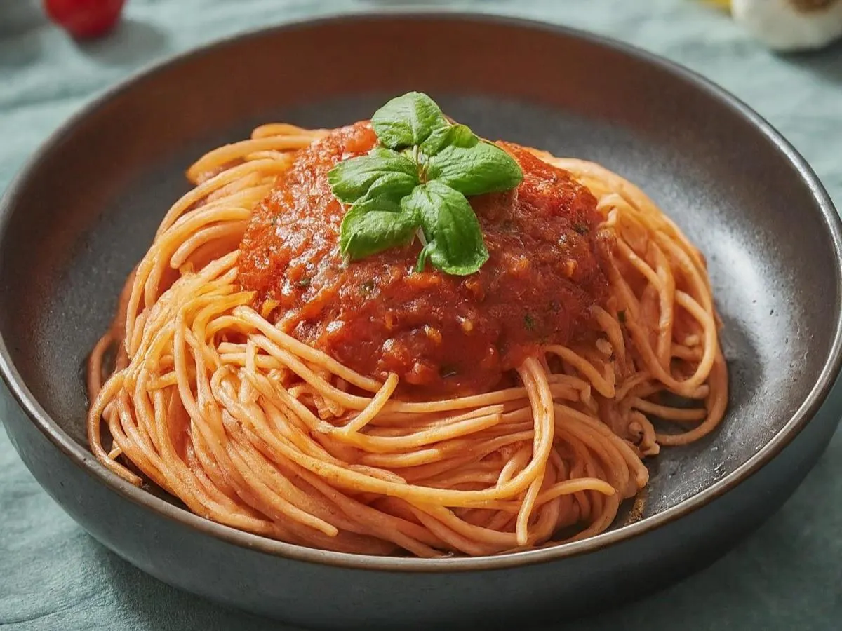 Spaghetti and Red Sauce Spaghetti and Red Sauce