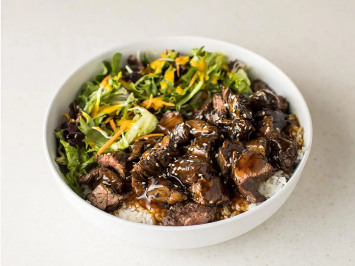 Filet Mignon Bowl with Sesame Dressing